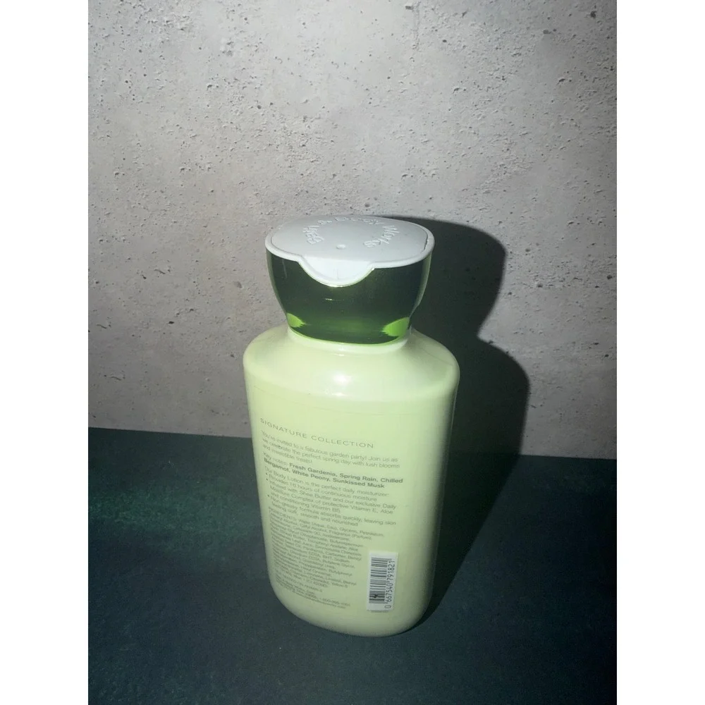 Bath & Body Works Gardenia & Fresh Rain Shea Vitamin E Body Lotion